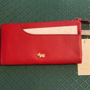 NWT! Red ‘London Pockets’ RADLEY LONDON Leather Wallet. Dust bag include…